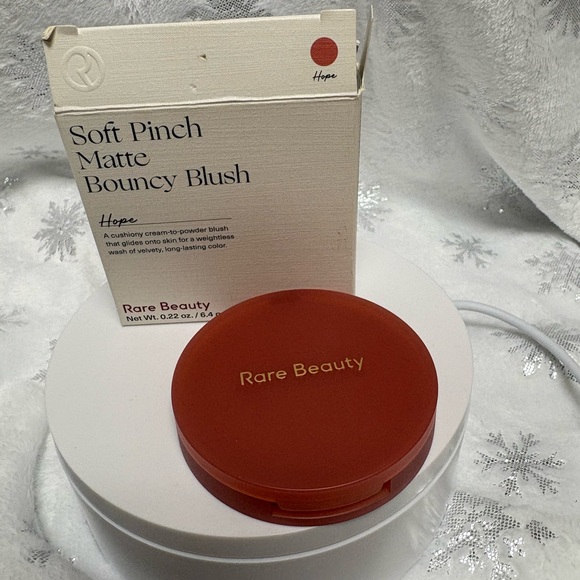 Rare Beauty Soft Pinch Matte Bouncy Blush - Hope .22 OZ - Picture 2 of 3